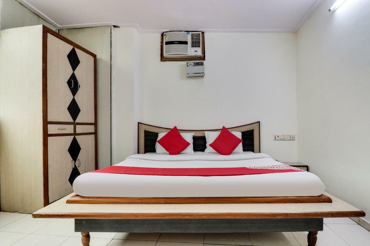 Oyo 45398 Kunal Hotel Etawah Exterior photo